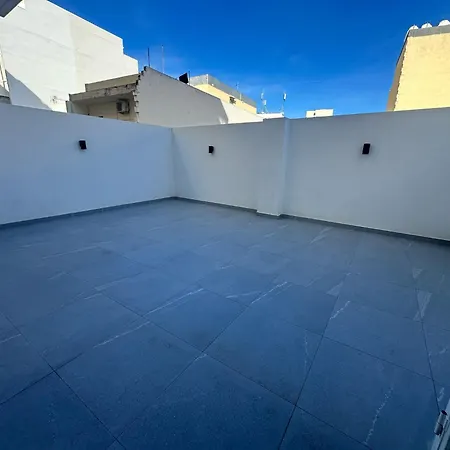 Apartment Modern Ground Floor Maisonette - Blanch *