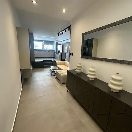 Appartement Modern Ground Floor Maisonette - Blanch *